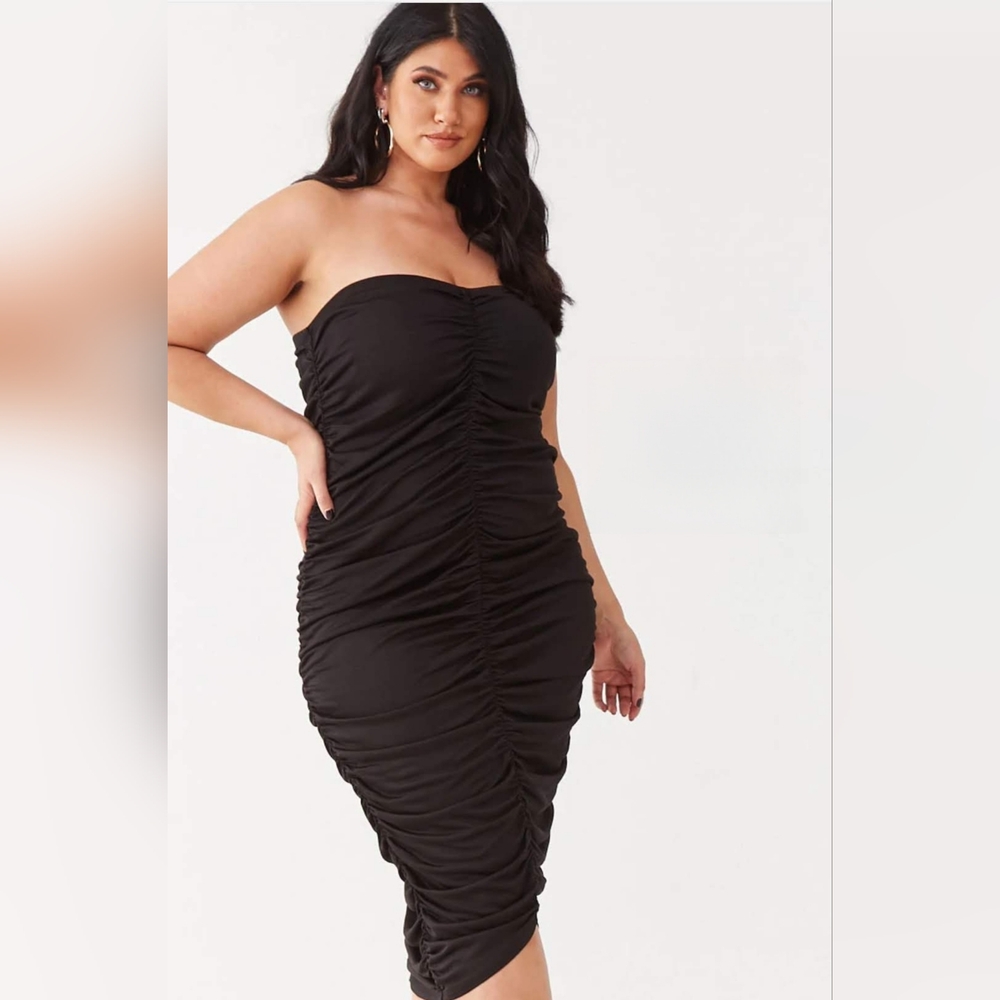 Forever 21 Black Ruched Strapless Dress